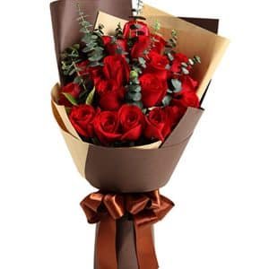 Stunning 12 Red Rose