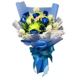 12pcs of Blue Rose and White Roses in Bouquet