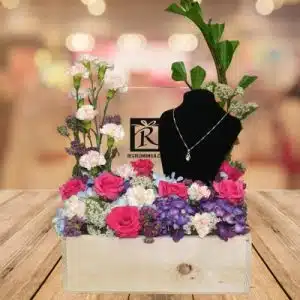 Luna - Silver Necklace and Flower Gift Box