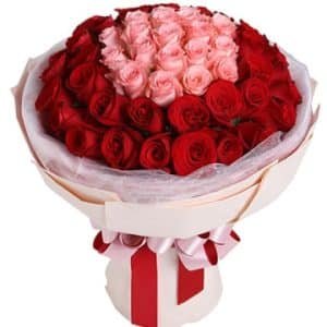 Red andPink roses Bouquet