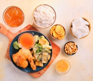 Fried Chicken + Crispy Pinakbet Solo Meal