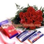 Rose bouquet and chocolate