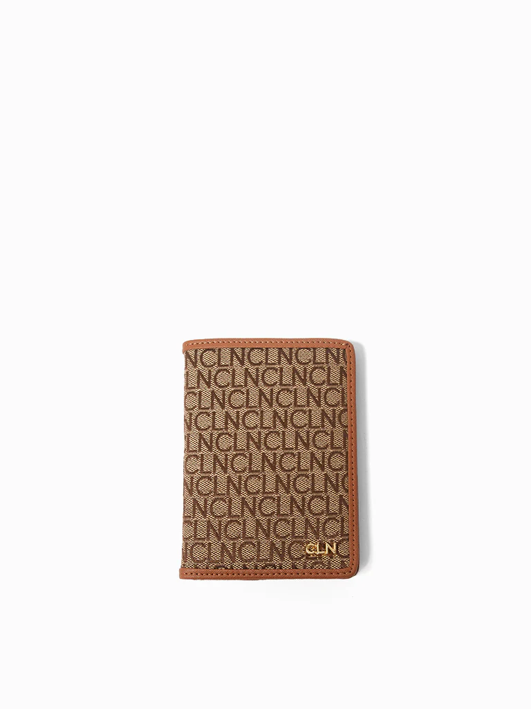 Zeya Passport Holder