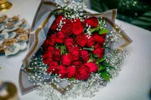 Beautiful Mother’s Day flower bouquet delivered by RegaloManila, designed to celebrate moms with love and elegance.